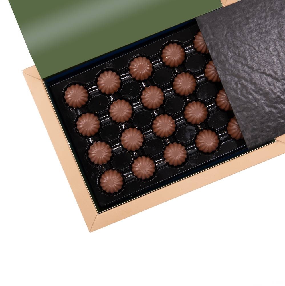 بوكس شوكولاتة ماندوس وايت جاندوجا 